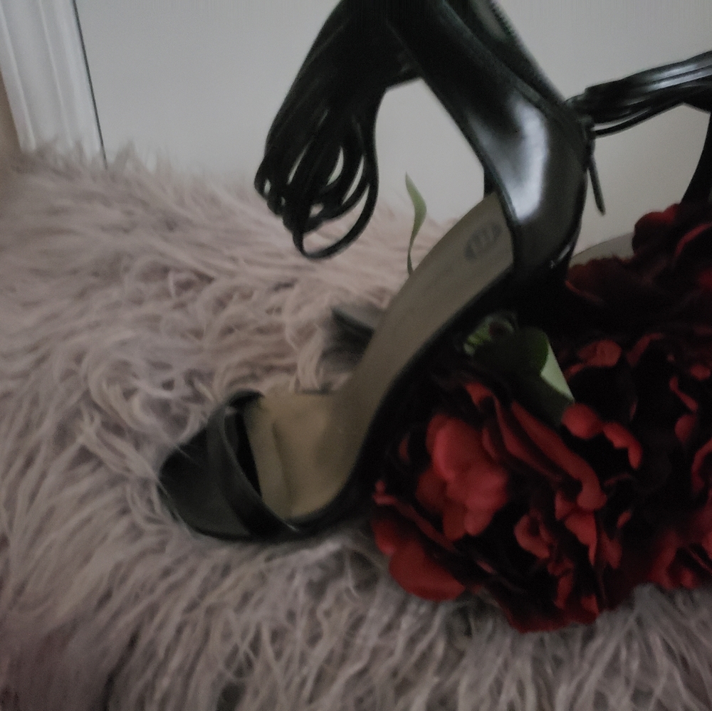 Shoes - Picture 3 of 3